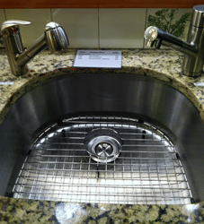 undermount sink w faucet