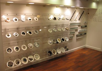 yale recessed lighting display