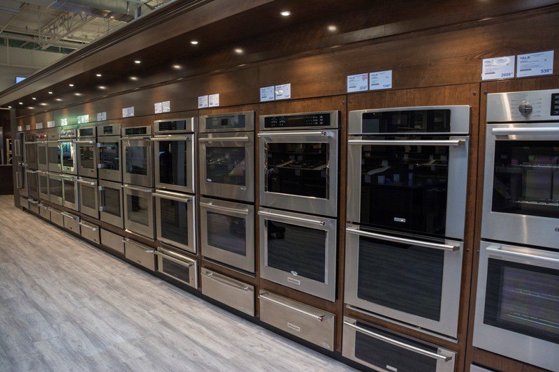 yale appliance wall oven display