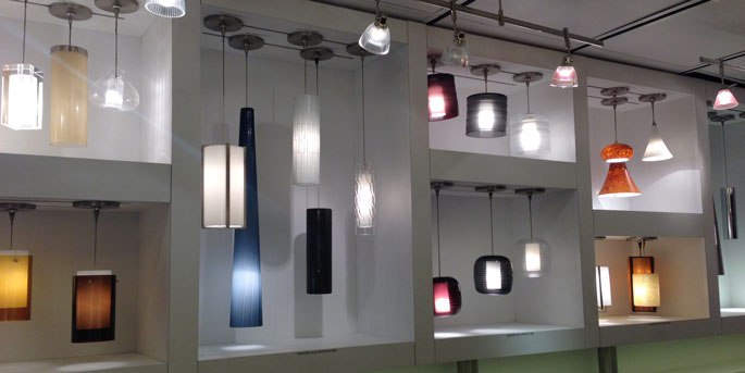 yale-pendant-display-black-friday-1