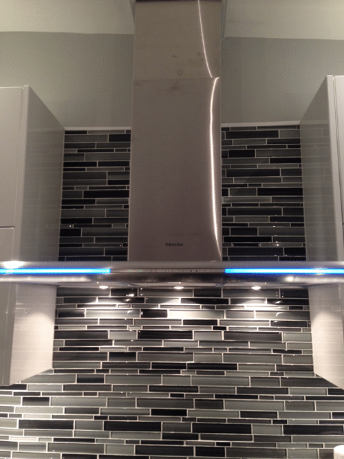 miele-stainless-hood-w-led-lighting-in-white-kitchen