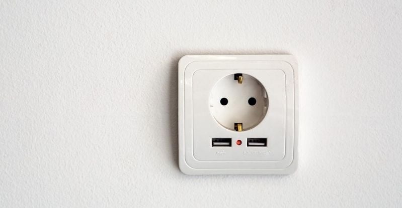 220 Volt Electrical Outlet 