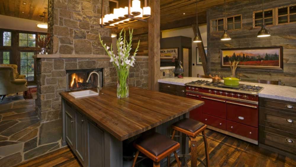 60-inch-AGA-range-installed-in-a-kitchen-with-no-visible-ventilation
