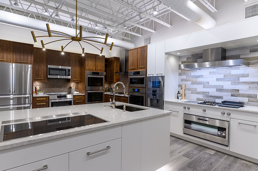BSH-Home-Appliances-Kithcen-at-Yale-Appliance-Hanover-Featuring-Induction-Cooktop-1