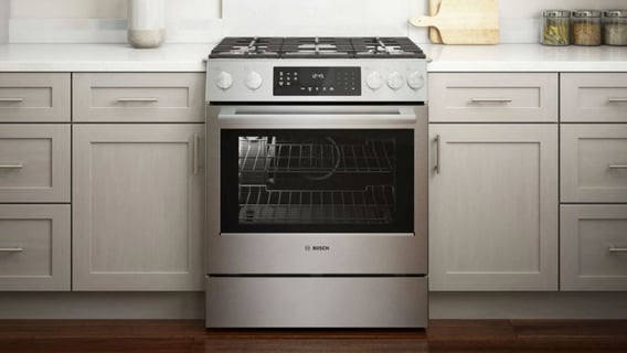 Freestanding vs. Slide-In vs. Front-Control Ranges: Key Differences & Which One to Buy