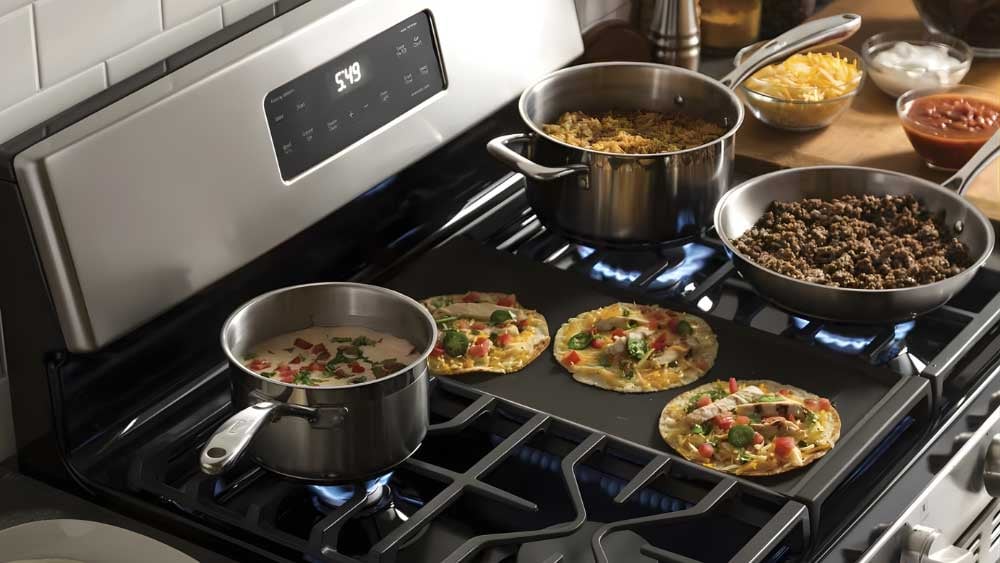 GE-30-inch-gas-range-Stovetop