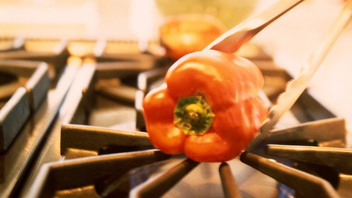 Gas-Burner-Charring-a-Pepper