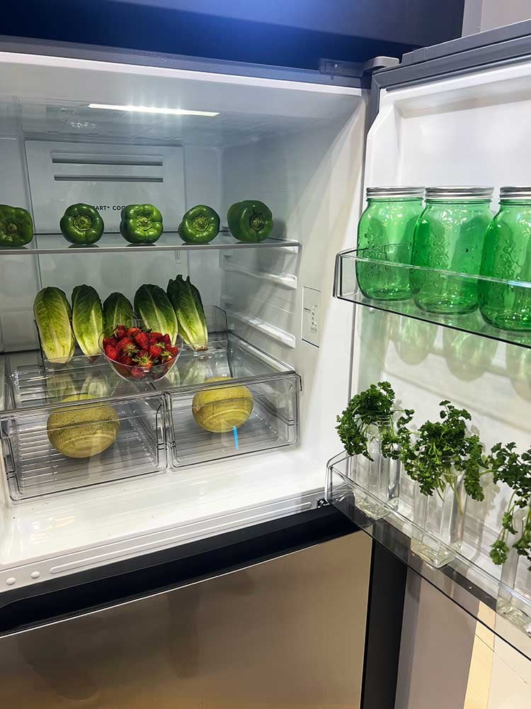 Hisense-Refrigerator-Interior-KBIS-2025