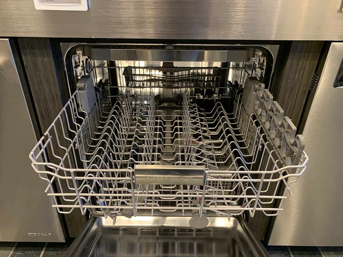 KitchenAid Dishwasher KDTE334GPS Racks at Yale Appliance