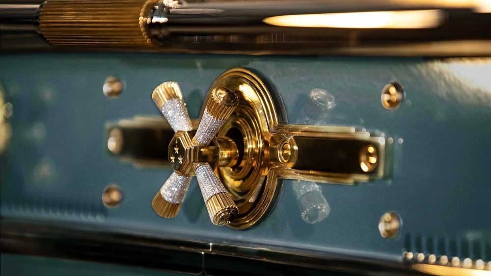 La-Cornue-Chateau-Supreme-Diamond-Crusted-Handles
