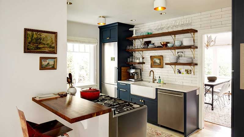 Photo-Courtesy-of-Houzz-galley-kitchen