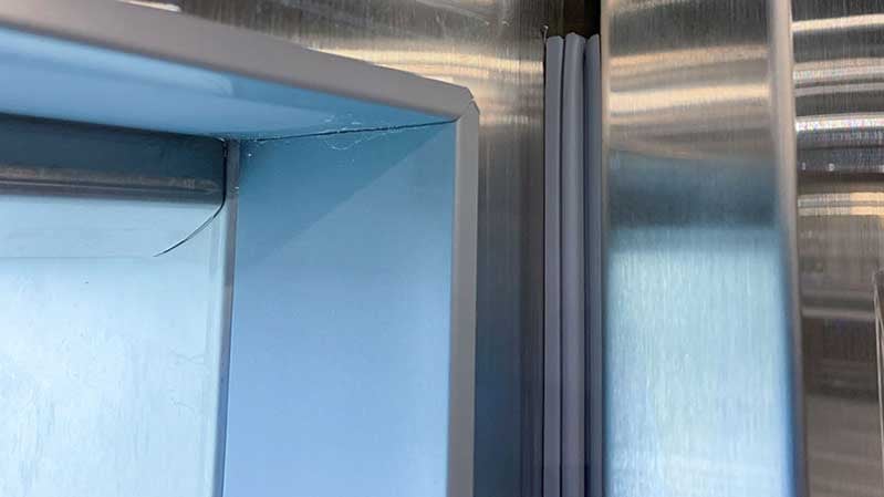 Sub-Zero-Refrigerator-Vacuum-Seal-1