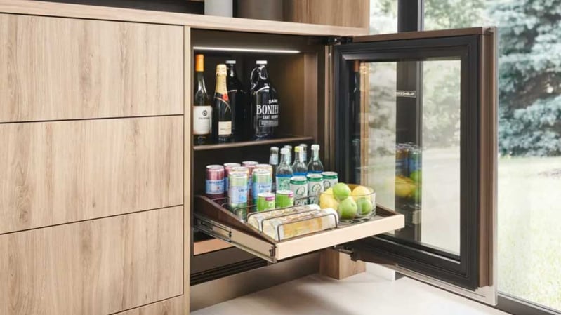 Sub-Zero-Undercounter-Beverage-Center-Shelving