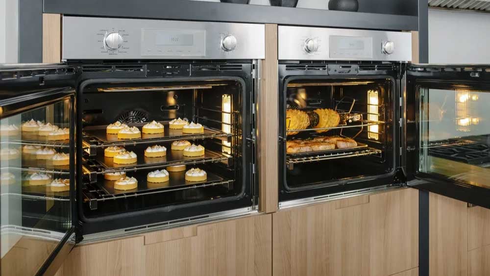Thermador-Professional-Series-30-Inch-Side-Swing-Wall-Ovens-Open