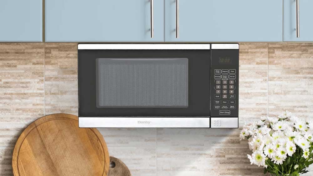 Undercabinet-microwave-no-fan-on-bottom