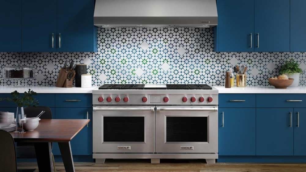 Wolf-60-Inch-Dual-Fuel-Range-with-Infrared-Griddle-and-Charbroiler-Stovetop