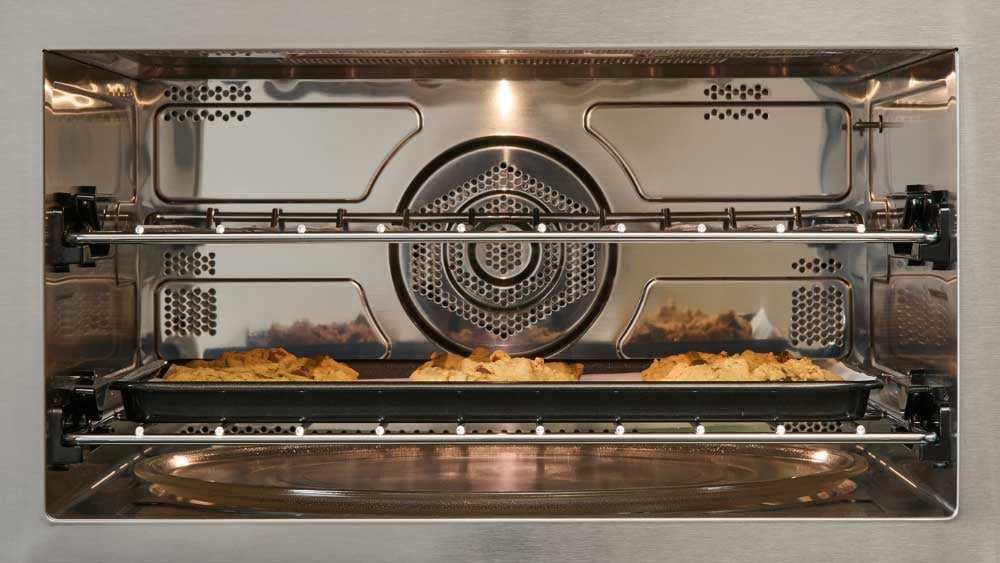 Wolf-SPO3050PMSP-Speed-Convection-Oven-Interior