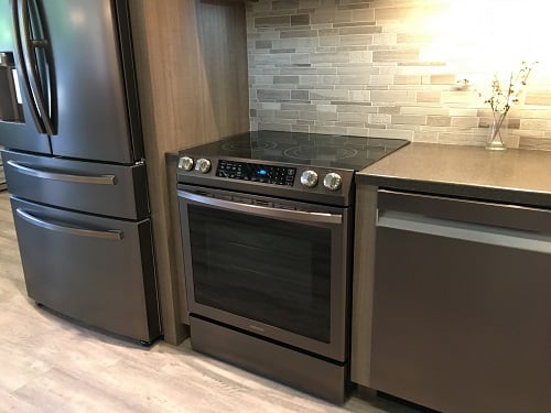 Yale-Appliance-Framingham-Showroom-Samsung-Slide-In-Range