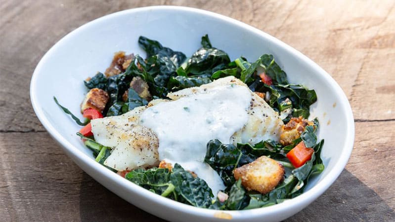 appetizer-chopped-finale-dish-with-haddock-and-skillet-bread