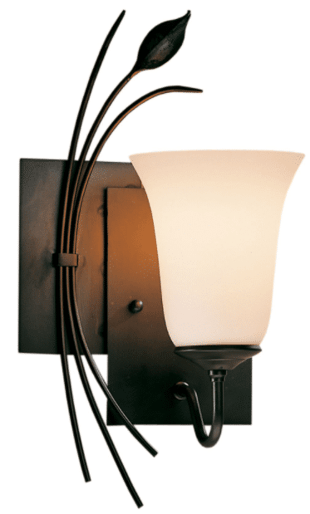 Hubbarton Forged Leaf Sconce.png