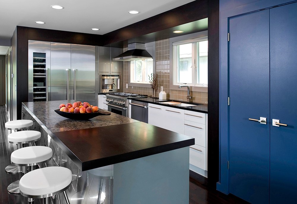 Thermador vs. GE Monogram Integrated Refrigerator Columns (Reviews