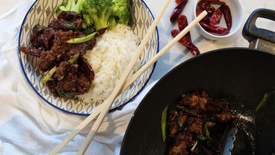 How to Use a Wok on an Induction Cooktop