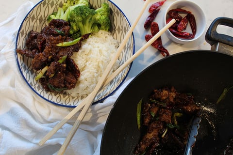 How to Use a Wok on an Induction Cooktop