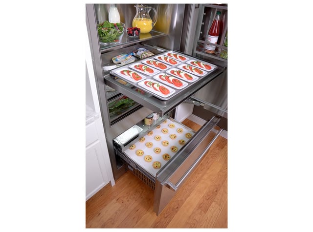 bluestar-36-inch-professional-refrigerator-BBB36-fridge-trays.jpg