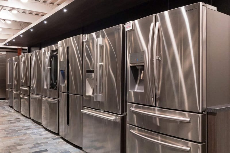 How Much Clearance Does A Refrigerator, How Much Space Between Cabinets And Appliances