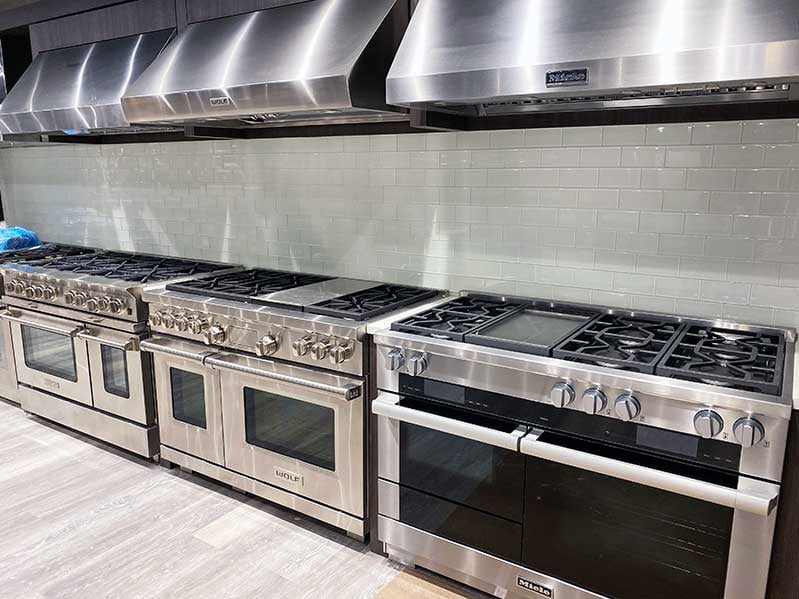professional-gas-ranges-at-yale-appliance-in-hanover