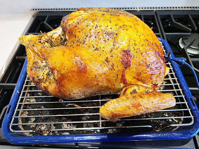 roasted-turkey-in-oven
