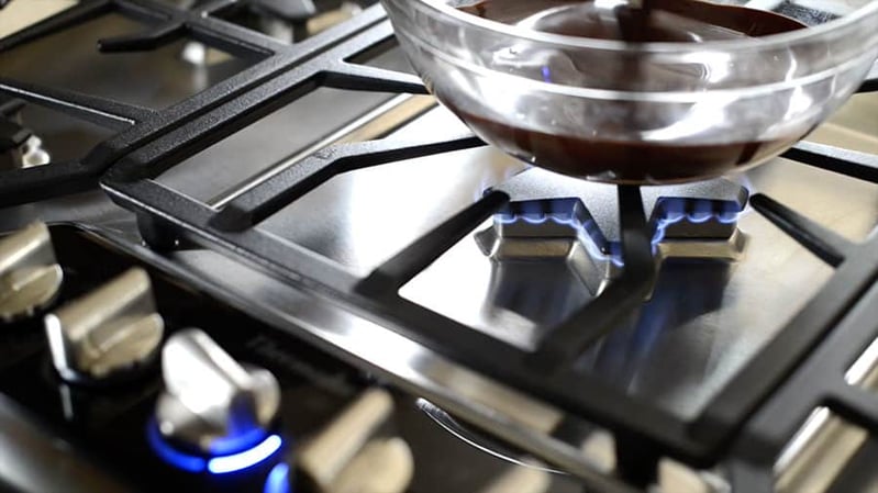 thermador-simmer-burner-melting-chocolate