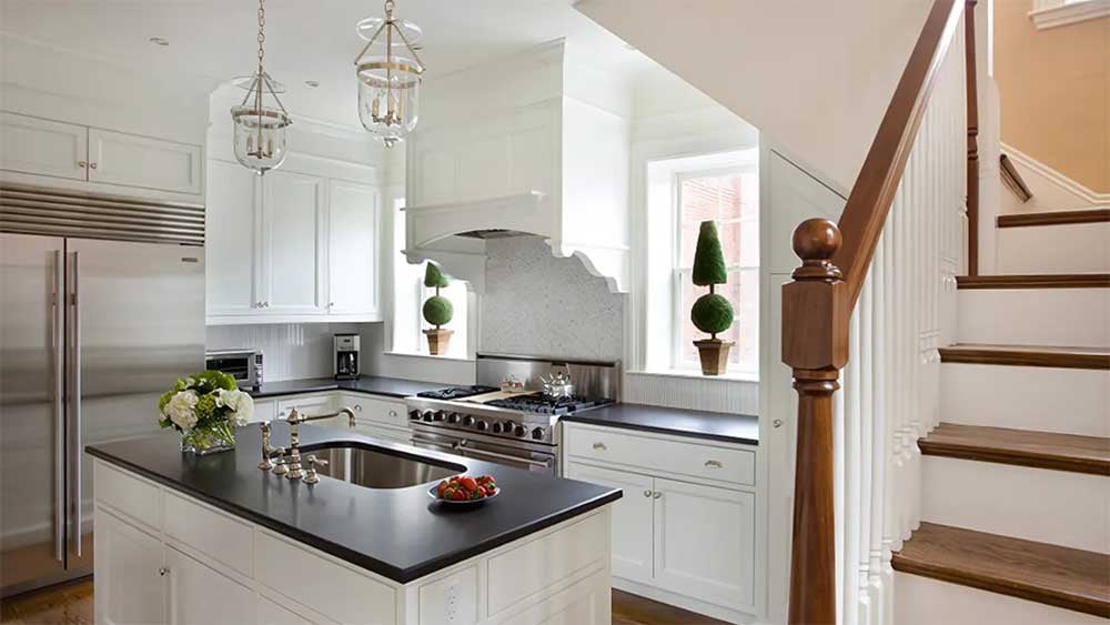 traditional-brownstone-and-kitchen-design-photo-courtesy-of-Houzz