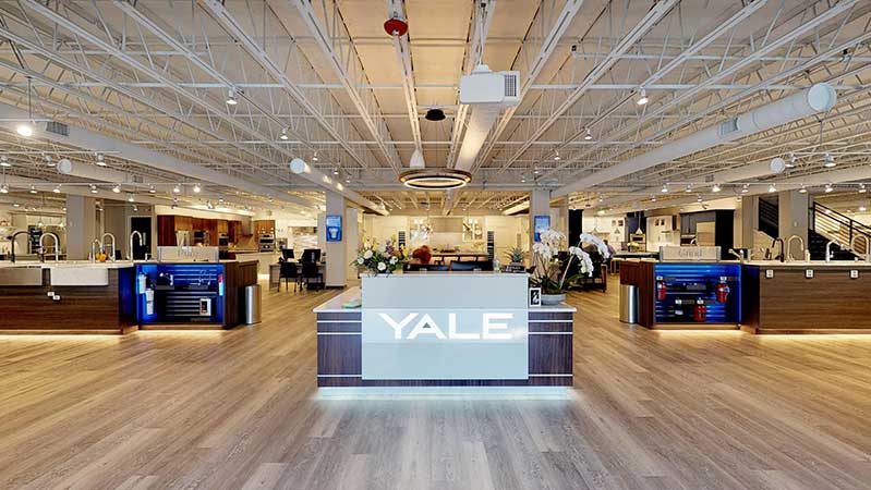 yale-appliance-hanover-showroom-front-desk