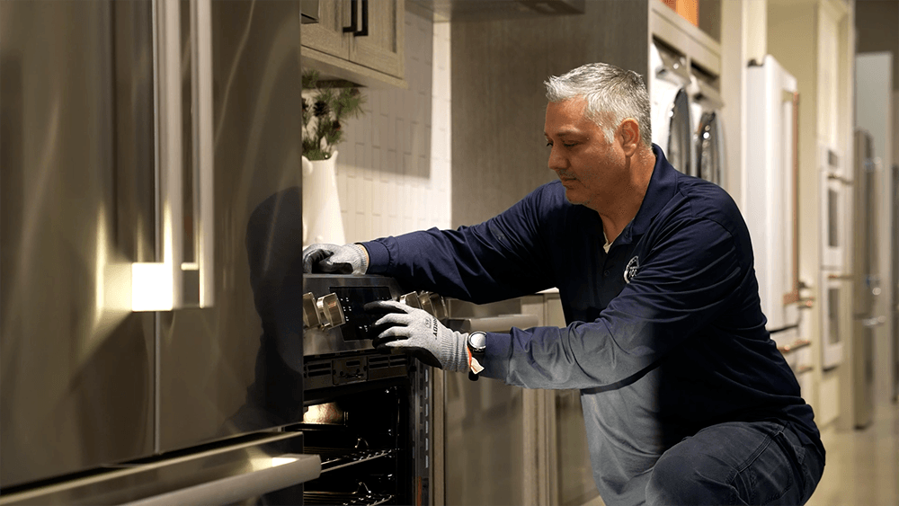 yale-appliance-service-professonal-range-featuring-controls