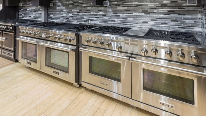 Best 60” Professional Gas Ranges (Reviews/Ratings/Prices