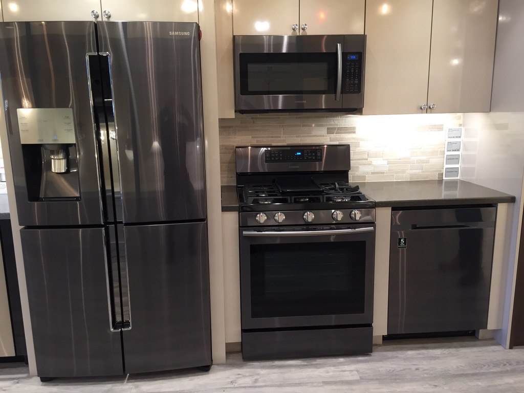 Should You Buy Black Stainless Steel Appliances? (Reviews ...